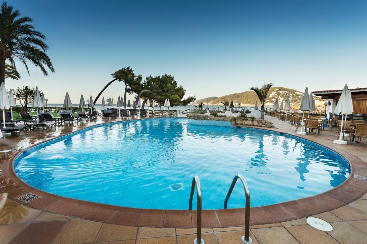 ホテル Catalonia Royal Ses Estaques-Adults Only サンタ・エウラリア・デス・リウ エクステリア 写真