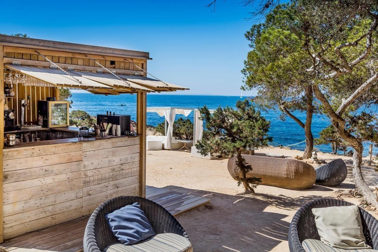 ホテル Catalonia Royal Ses Estaques-Adults Only サンタ・エウラリア・デス・リウ エクステリア 写真