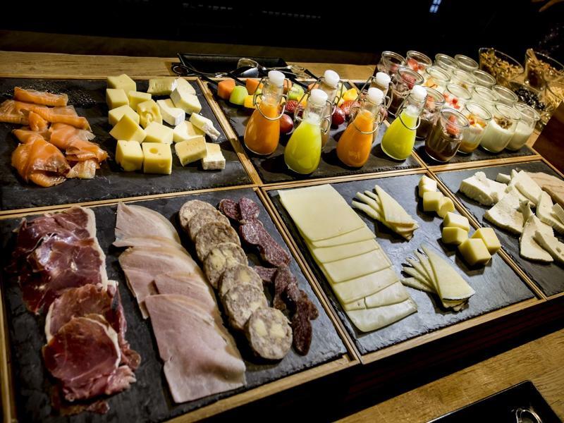 ホテル Catalonia Royal Ses Estaques-Adults Only サンタ・エウラリア・デス・リウ エクステリア 写真