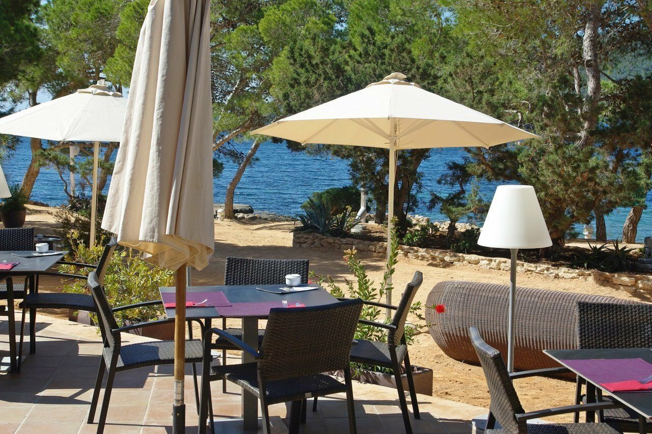 ホテル Catalonia Royal Ses Estaques-Adults Only サンタ・エウラリア・デス・リウ エクステリア 写真