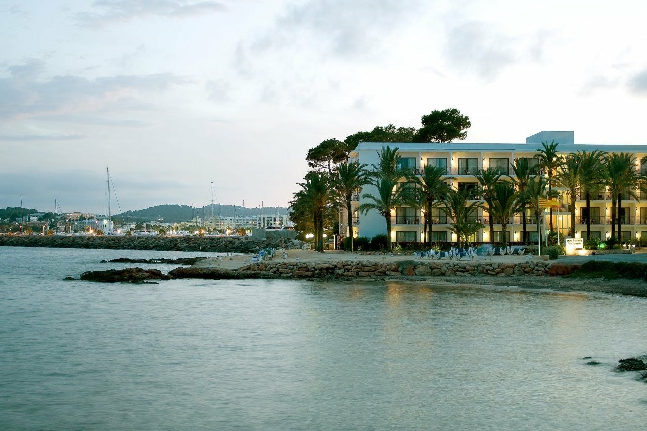 ホテル Catalonia Royal Ses Estaques-Adults Only サンタ・エウラリア・デス・リウ エクステリア 写真